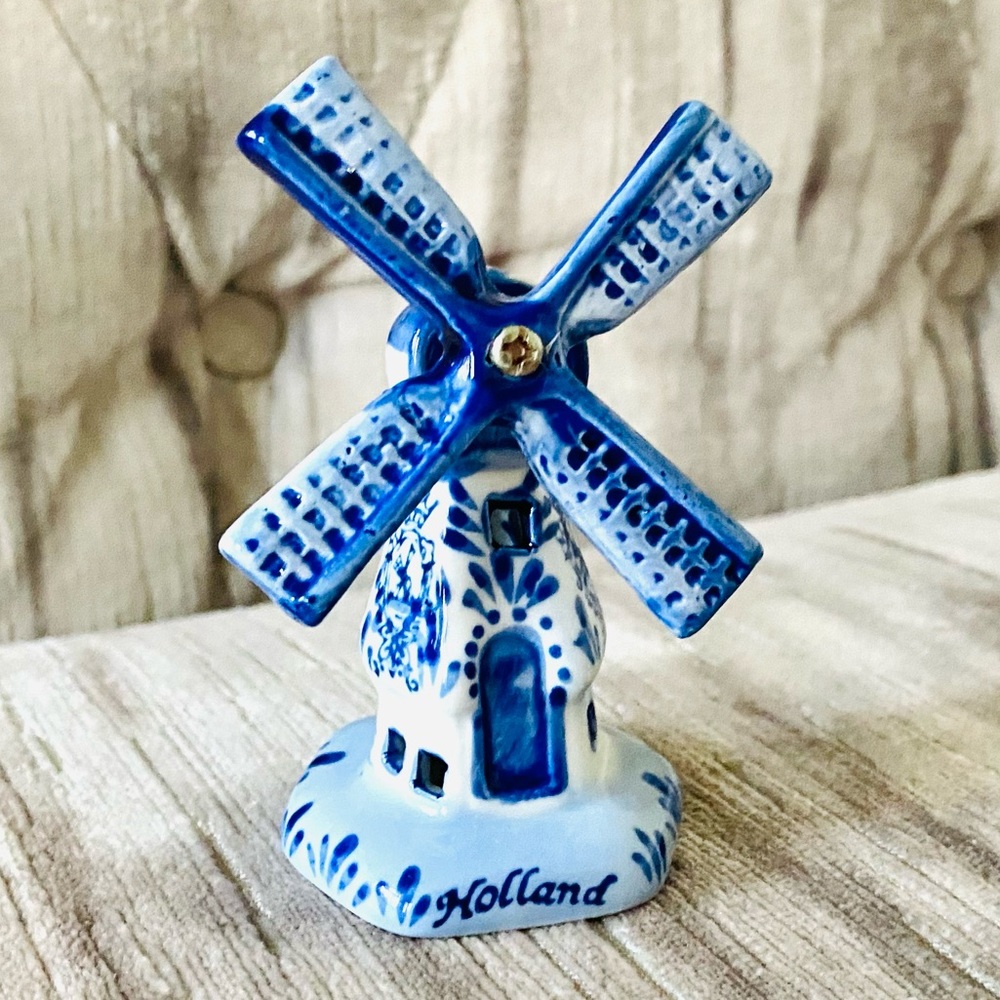 Blue and White Porcelain Holland Windmill with turning vanes, Handmade